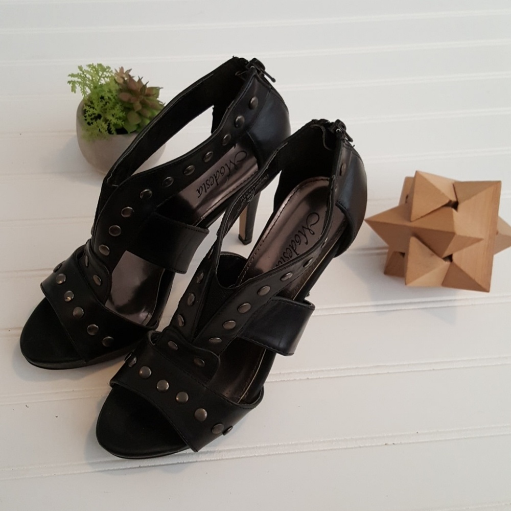 Modesto Heels
